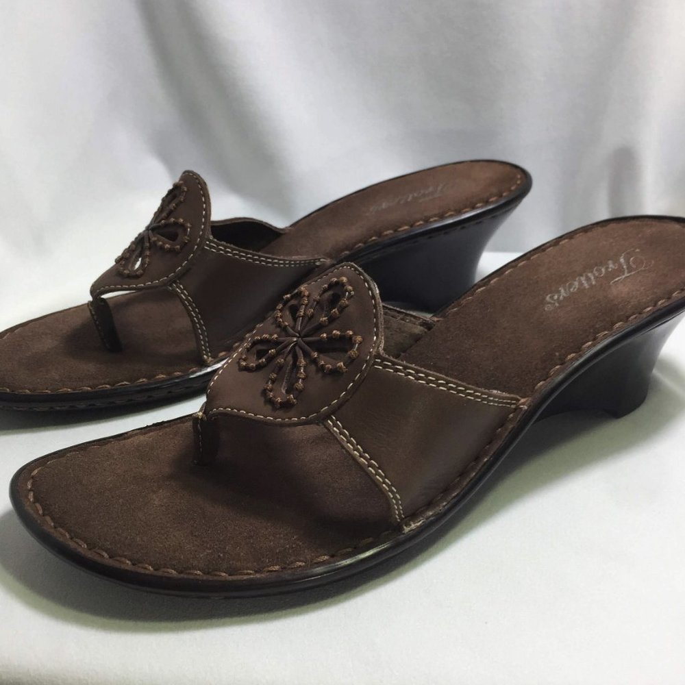 Trotters Brown Leather Wedge Sandals